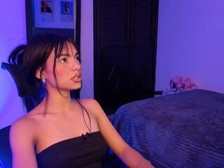 Mia Woolsey webcam model stream image