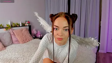 Undertheskin webcam model stream image