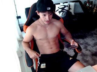 Master Zeth webcam model stream image