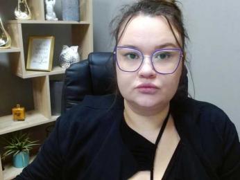 HollyDanceSoul webcam model stream image