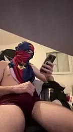 tok_lo24 webcam model stream image