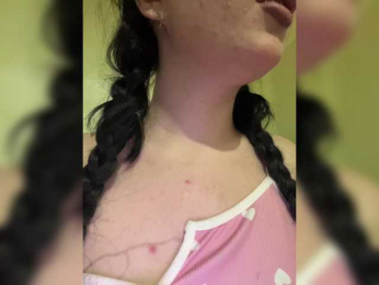 CurvyWoman- webcam model stream image