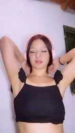 Princessgang webcam model stream image