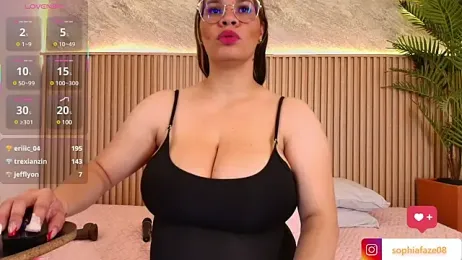 big_tits_in_your_face webcam model stream image
