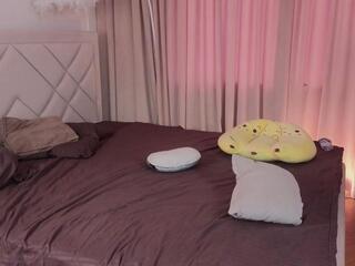 Sunniva Budlong webcam flirt4free model stream image