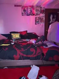 Jennysbakery webcam model stream image