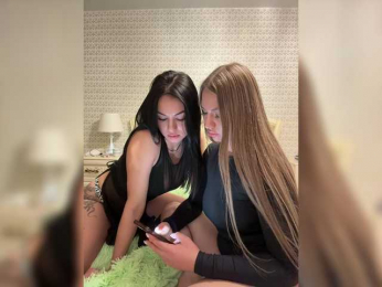 Karoleila_07 webcam model stream image