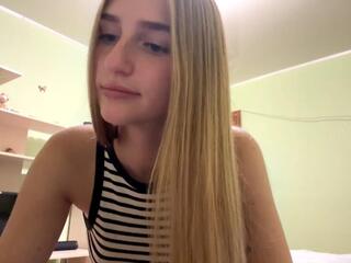 Laurie Mullis webcam model stream image
