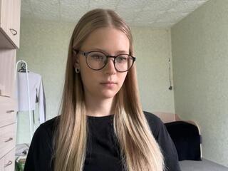 Emelina Carpio webcam model stream image