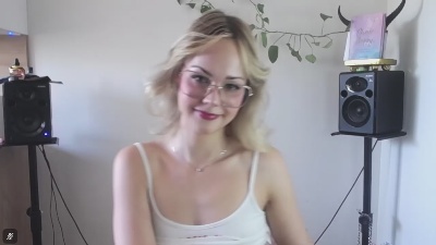 delight_Lexie webcam model stream image