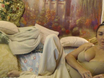 Kylie-2 webcam model stream image