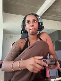 Your_Paris webcam model stream image