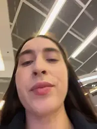 Holly_Play webcam model stream image