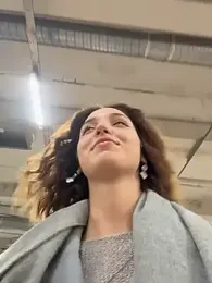 DollyTall webcam model stream image