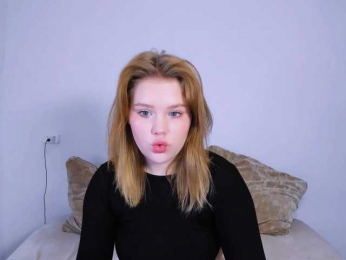 Lasey webcam model stream image