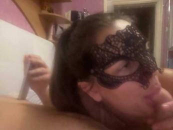 swUKJulia webcam model stream image