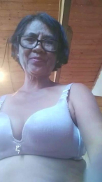 Maximienne webcam model stream image