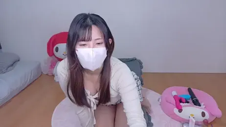 kanami- webcam model stream image