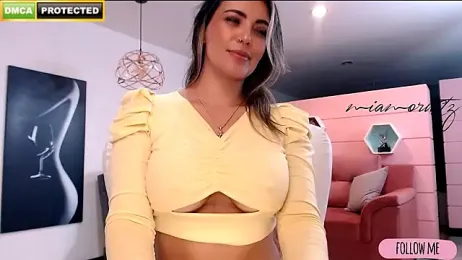 MIAMORETZ webcam model stream image