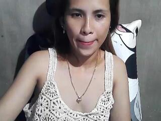 Bella Islove webcam model stream image