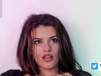 zyelly webcam model stream image