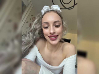 Milana-me webcam model stream image