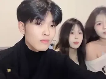 zhouzhou_YC webcam model stream image