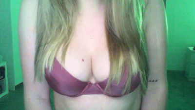 Camgirlie19 webcam model stream image