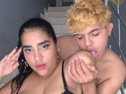 LuxyandAlana webcam model stream image