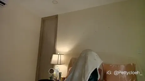 PettyCloeh webcam stripchat model stream image