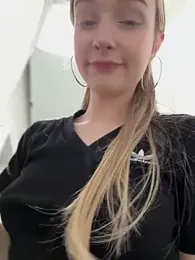 Baby_Tiny webcam model stream image