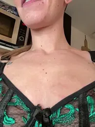 lola_tentatiion webcam model stream image