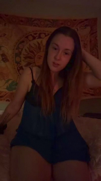 Hunny_ webcam model stream image