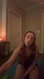 Hunny_ webcam model stream image