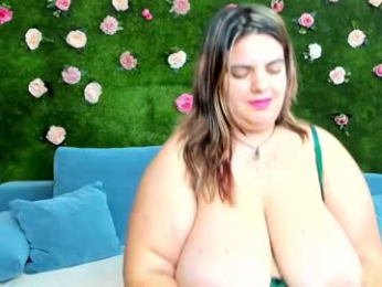 megatitts_ webcam model stream image