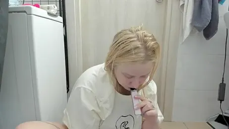 london6a6y webcam model stream image
