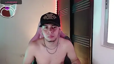 enzo_vittale03_ webcam model stream image