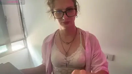 AlicePinkhead webcam model stream image