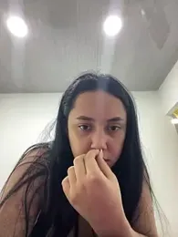 Exotic_street webcam model stream image