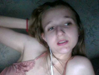 Kitty20Meow webcam bongacams model stream image