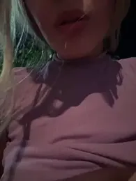 SweetBunnyGF webcam model stream image