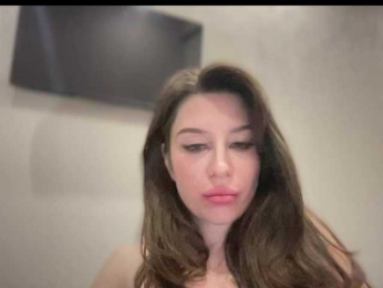 Melissa222Femdom webcam bongacams model stream image