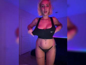 -AmazingBlonde- webcam model stream image