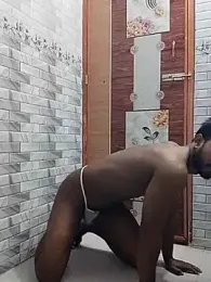 HunkyAriyaan webcam model stream image