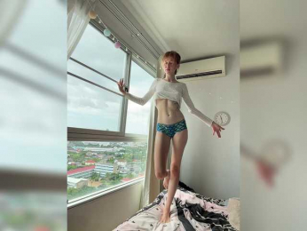 thechloee webcam model stream image