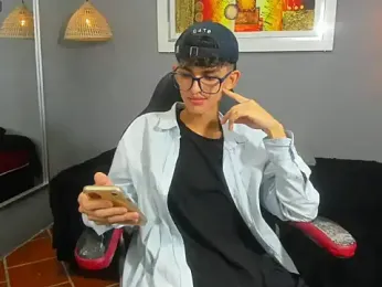 mathewred webcam model stream image