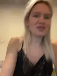 Keylili webcam model stream image