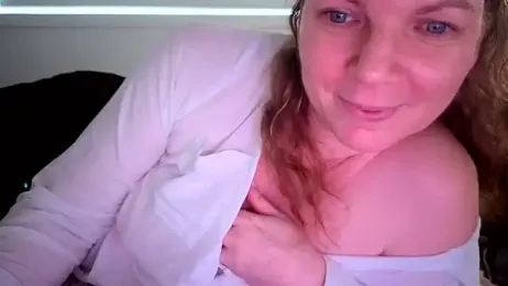 Aussiecougar webcam model stream image