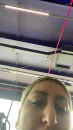 Laralorenzo webcam model stream image