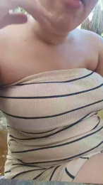 Laralorenzo webcam model stream image